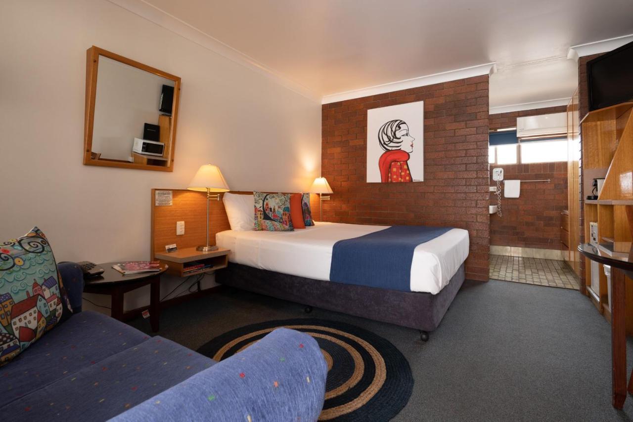 Country Pathfinder Motor Inn Dalby Luaran gambar